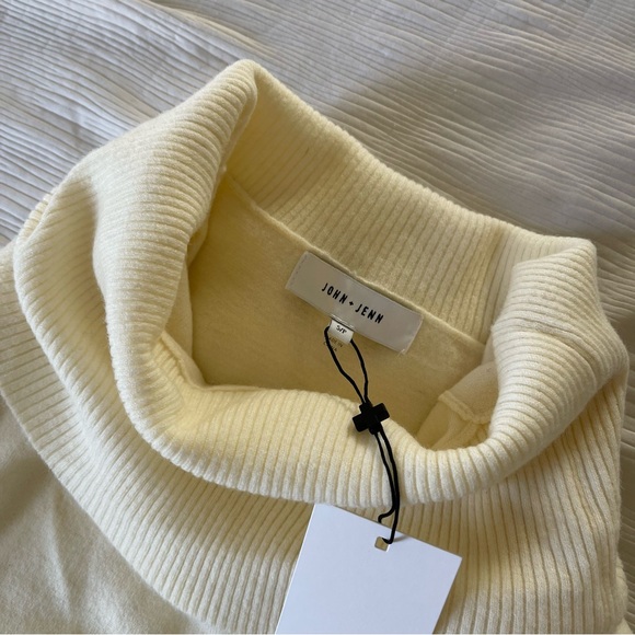 Brand New - John + Jenn Damon Top in Snowfall 🤍✨ - Picture 5 of 15